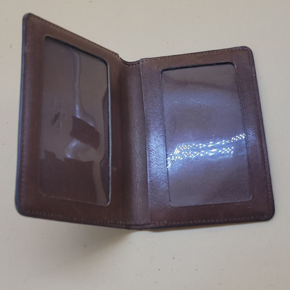 Authentic Louis Vuitton Monogram Card Wallet - Picture 4 of 8